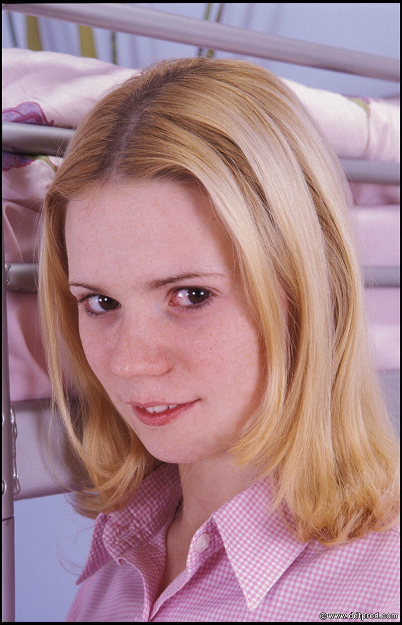 Елена, 23 года, 5 размер груди